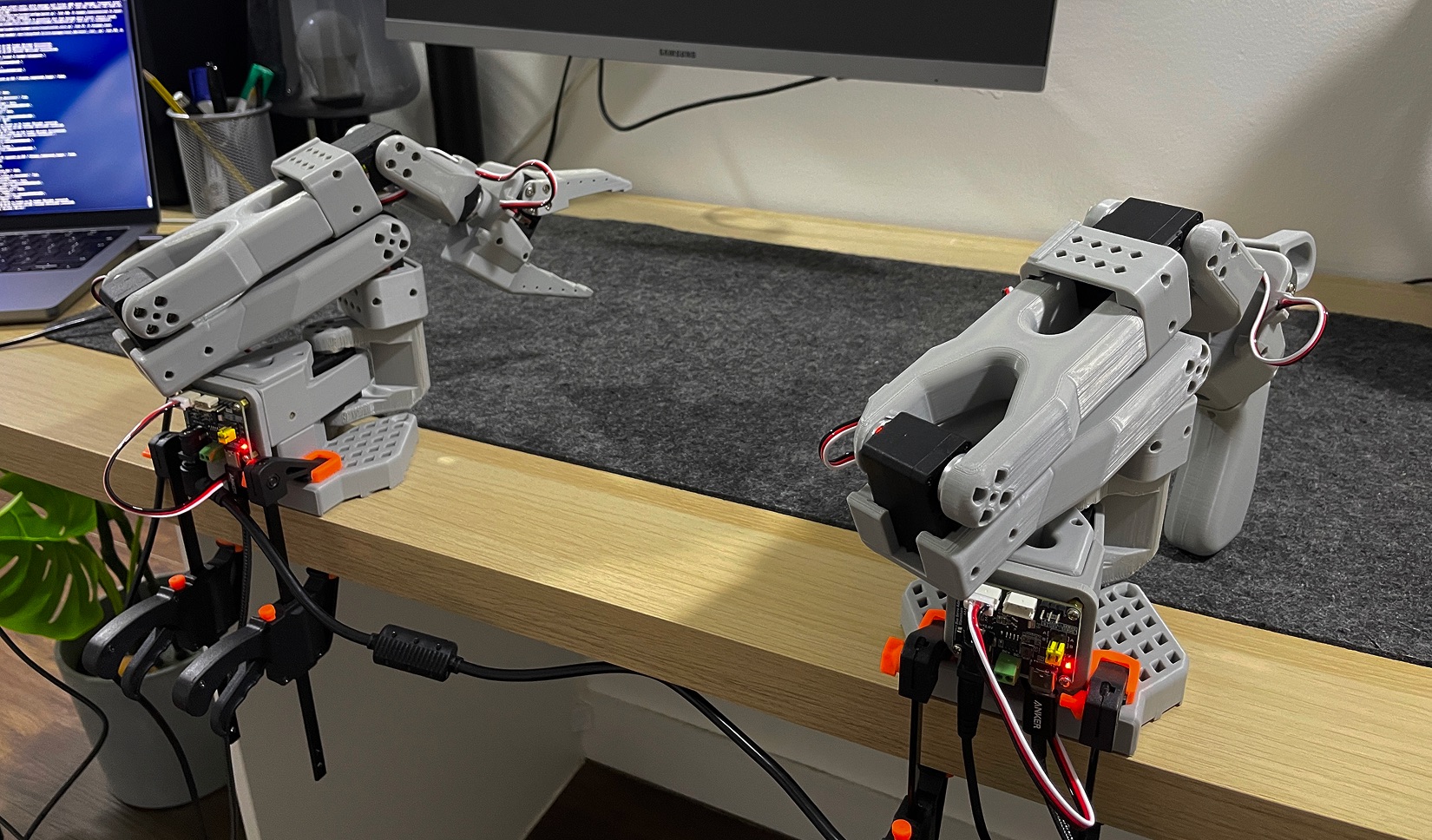 SO-ARM101 leader and follower arms